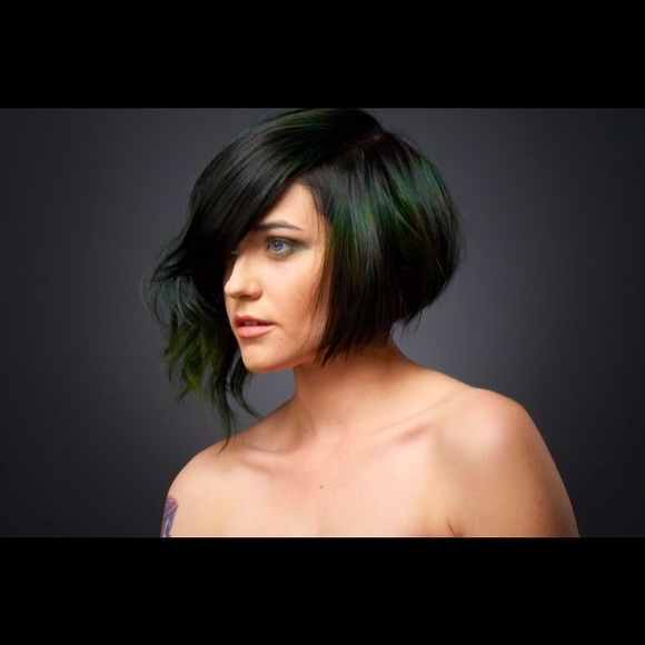 Meet your Posher, Katelin - Picture 3 of 4